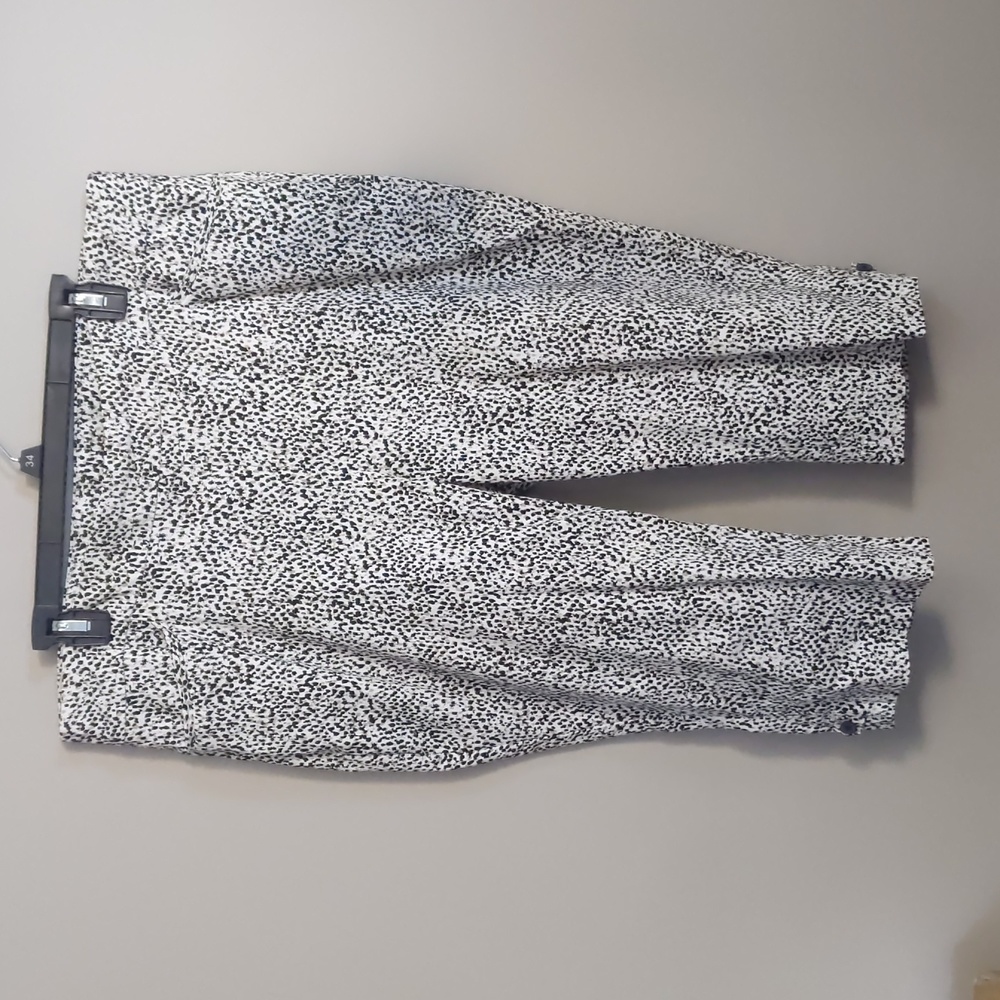 Cropped pants--Chicos